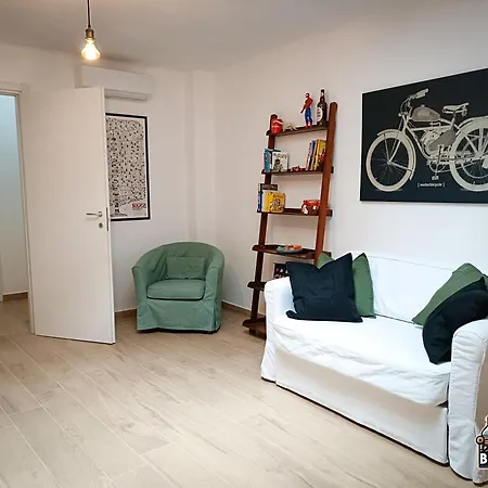 Bed And Gears - Industrial Design Loft Apartment Bari Exterior photo